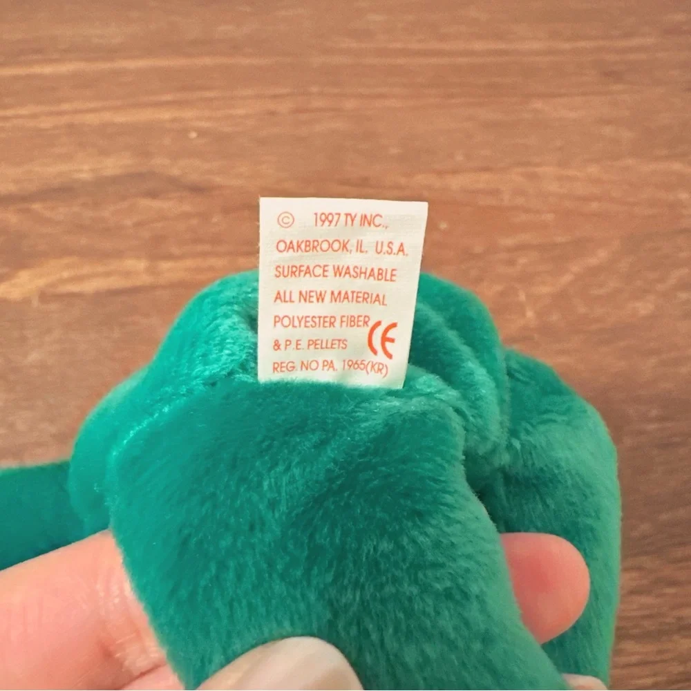 Ty Beanie Baby “Erin” the Irish Bear 1997 – 5th Gen Hang Tag – PE Pellets KR Tag